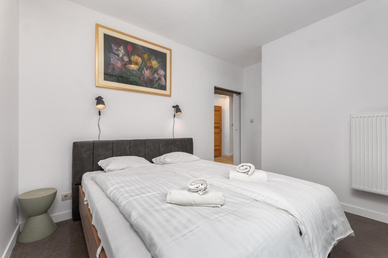Bialobrzeska 30 By Homeprime Warsawa Bagian luar foto
