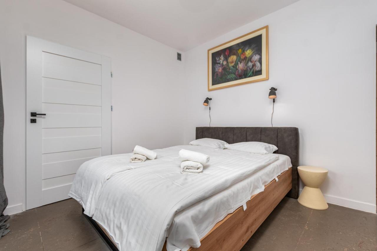 Bialobrzeska 30 By Homeprime Warsawa Bagian luar foto